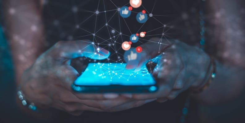 HMRC to contact social media influencers and online sellers
